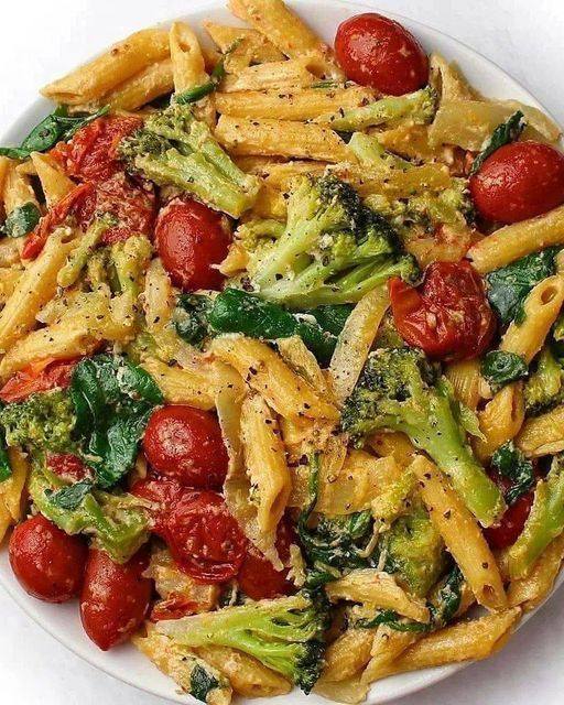 CHEESY PENNE WITH CHERRY TOMATOES, SPINACH AND BROCCOLI – Healthy Recipes